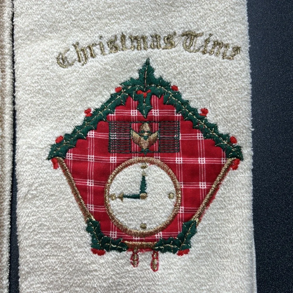Vintage Christmas Dish Kitchen‎ Towels Embroidered Christmas Cuckoo Clock
